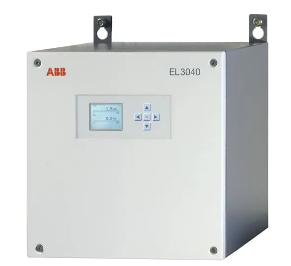 Industrial continuous gas analyzer for emission and process monitoring